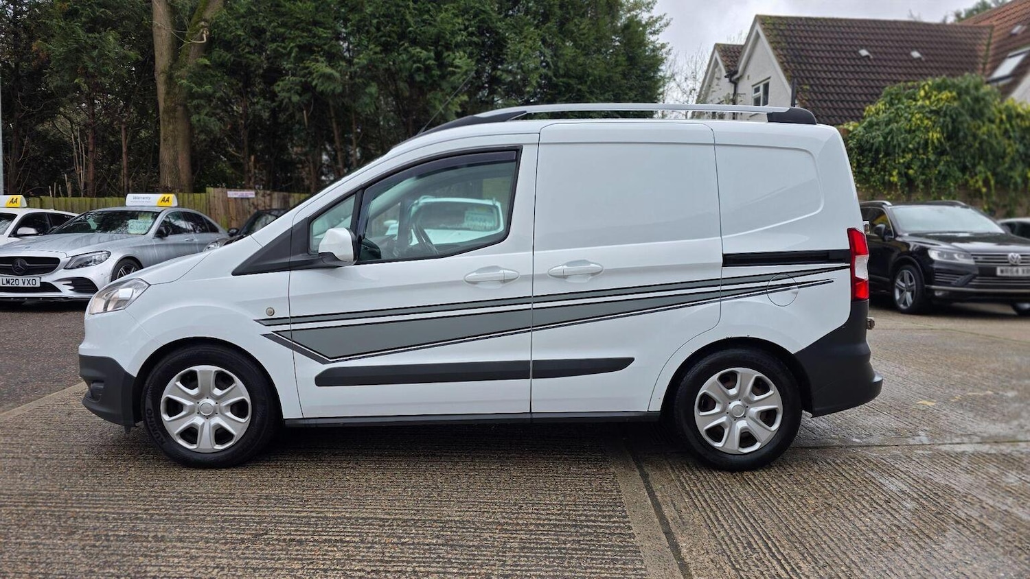 Used Ford Transit Courier 2018 for sale - 77377768: Photo 9