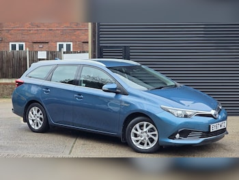 2017 - 1.8 VVT-h Icon Touring Sports CVT Euro 6 (s/s) 5dr (Safety Sense)