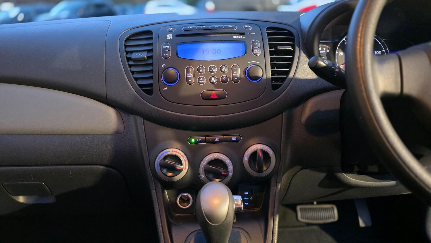 Used Hyundai i10 2013 for sale - 76777037: Photo 21