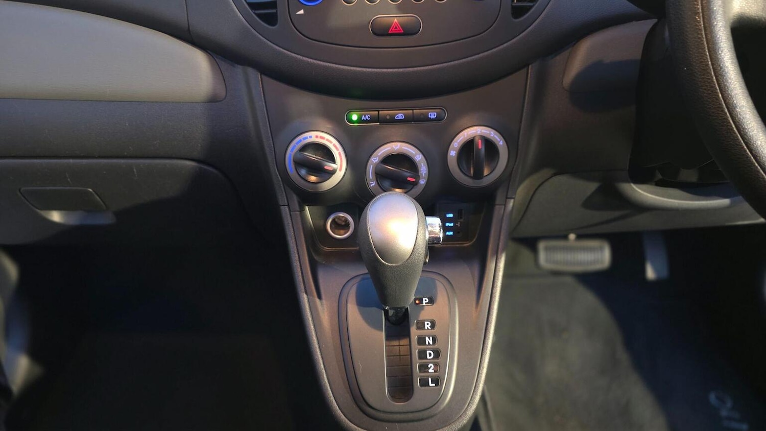 Used Hyundai i10 2013 for sale - 76777037: Photo 22