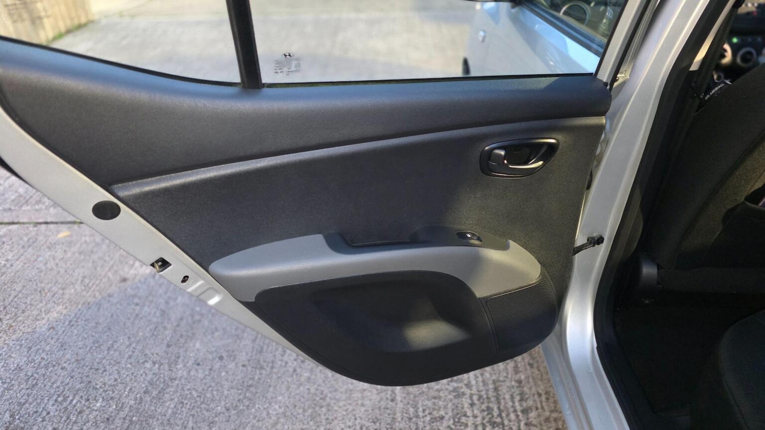 Used Hyundai i10 2013 for sale - 76777037: Photo 30