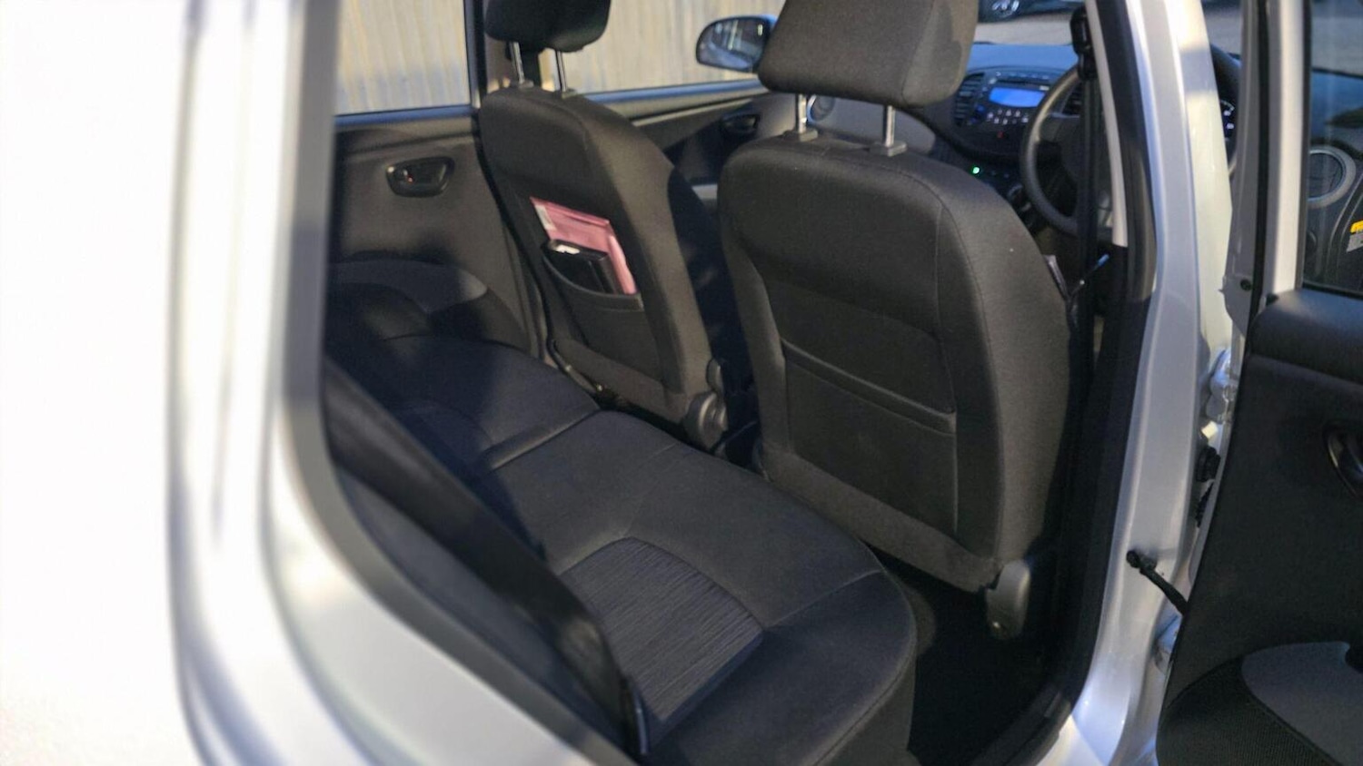 Used Hyundai i10 2013 for sale - 76777037: Photo 31