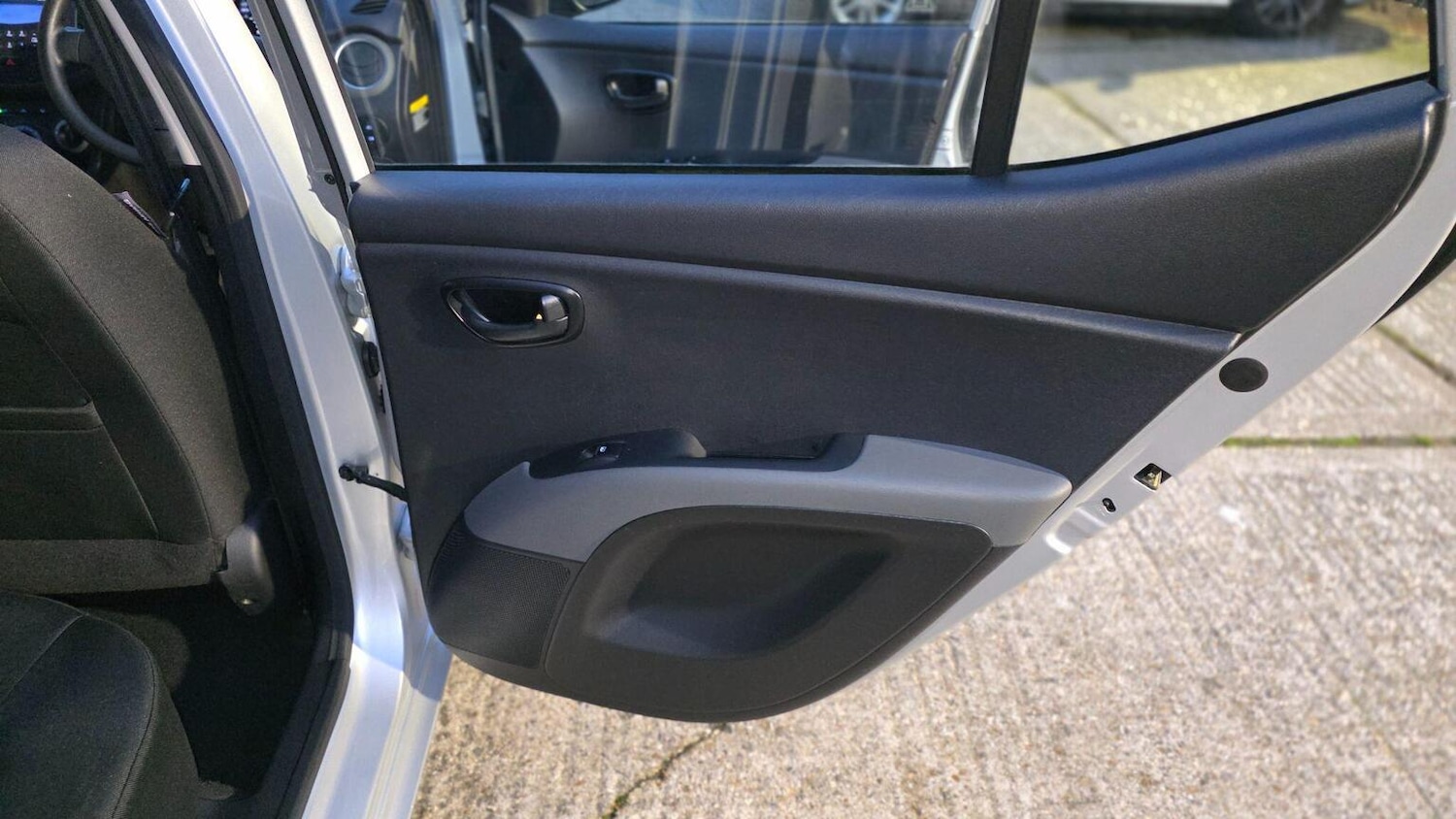 Used Hyundai i10 2013 for sale - 76777037: Photo 32