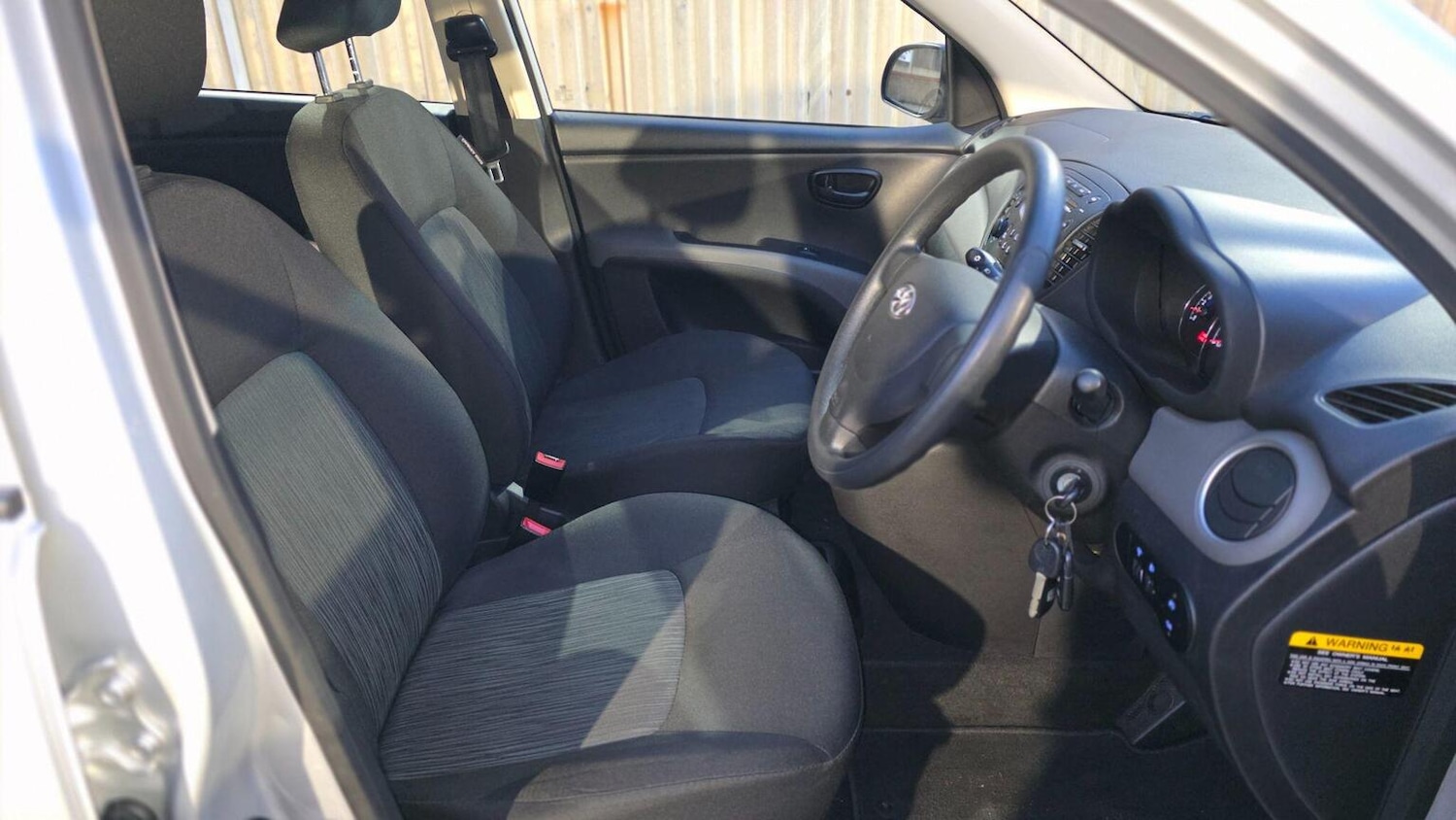 Used Hyundai i10 2013 for sale - 76777037: Photo 35