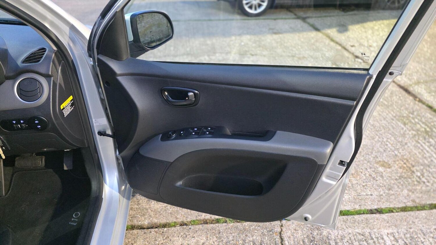 Used Hyundai i10 2013 for sale - 76777037: Photo 36