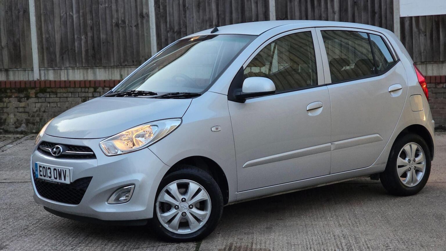 Used Hyundai i10 2013 for sale - 76777037: Photo 53