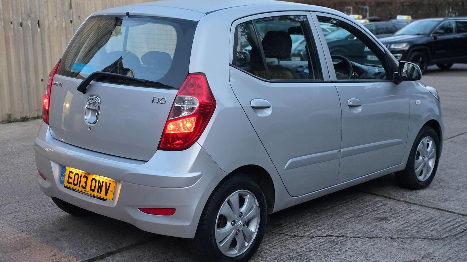 Used Hyundai i10 2013 for sale - 76777037: Photo 6