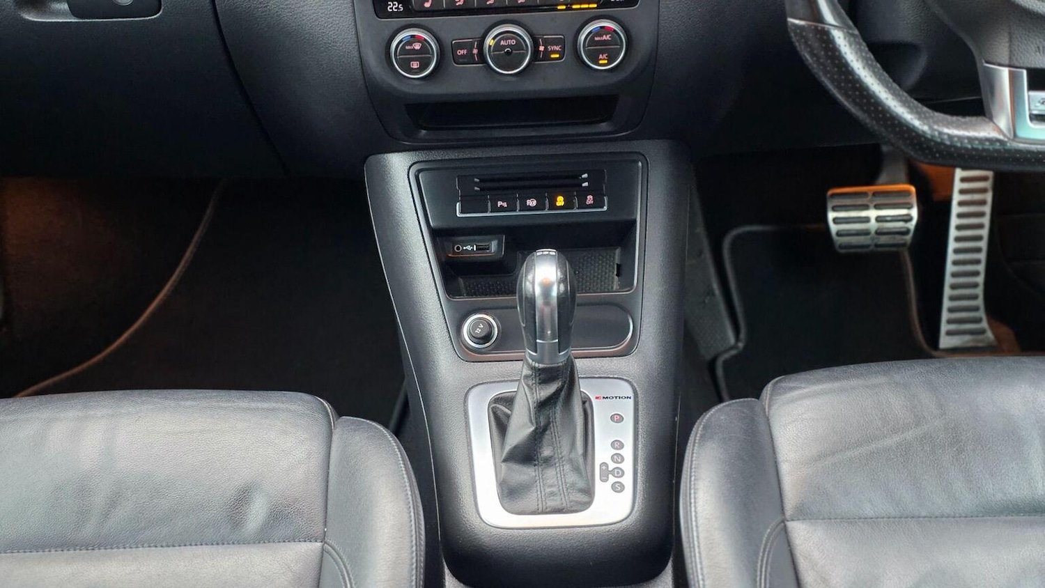 Used Volkswagen Tiguan 2016 for sale - 77453045: Photo 41