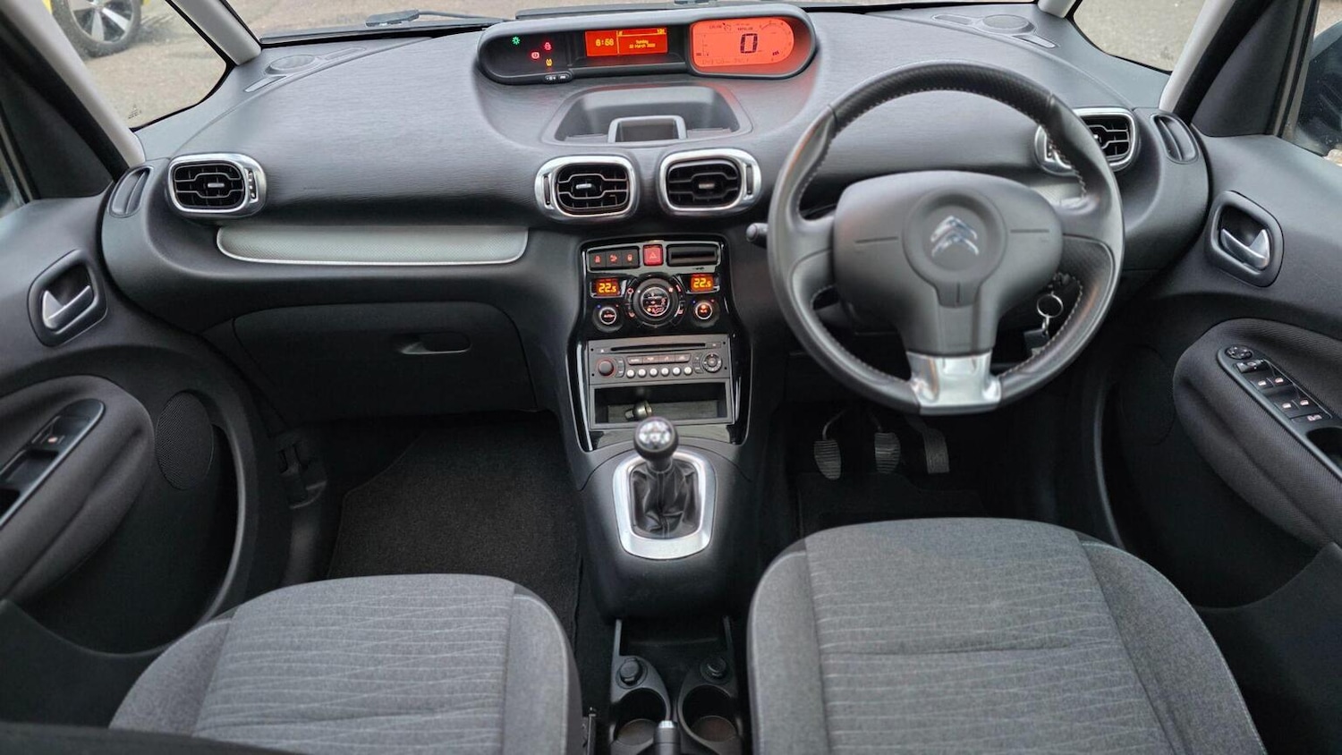 Used Citroen C3 Picasso 2017 for sale - 78064132: Photo 14