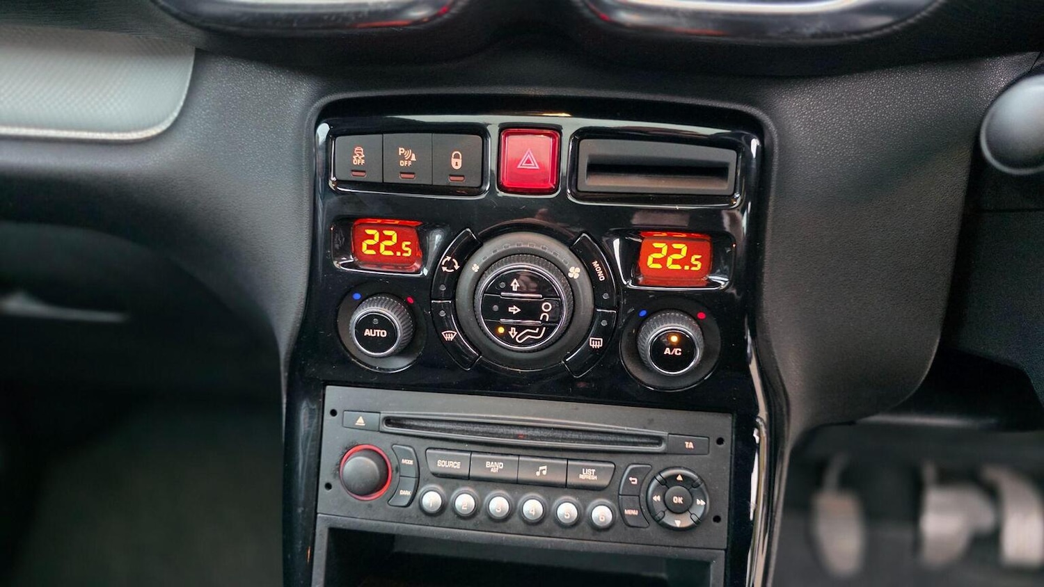 Used Citroen C3 Picasso 2017 for sale - 78064132: Photo 20