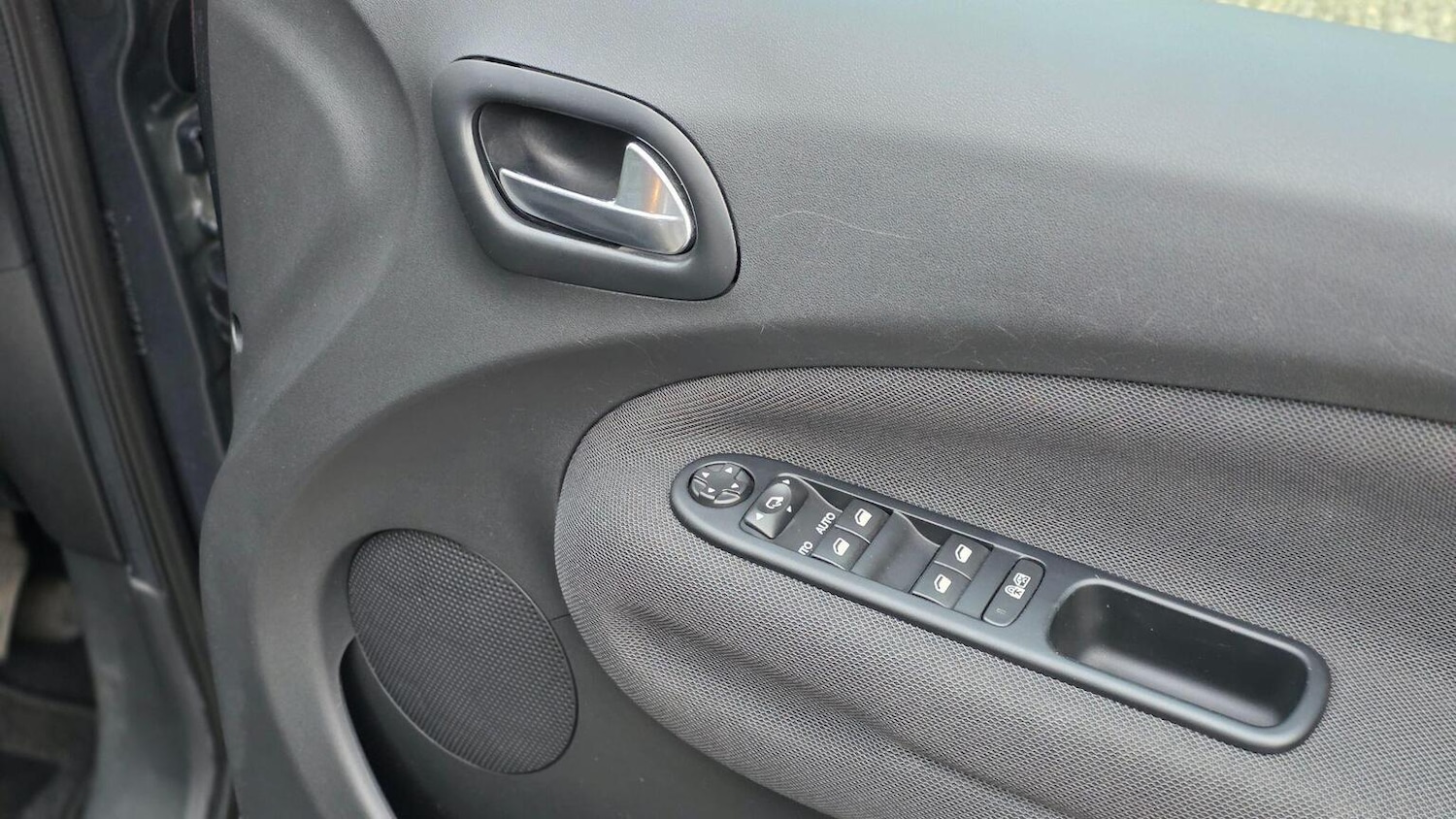 Used Citroen C3 Picasso 2017 for sale - 78064132: Photo 29