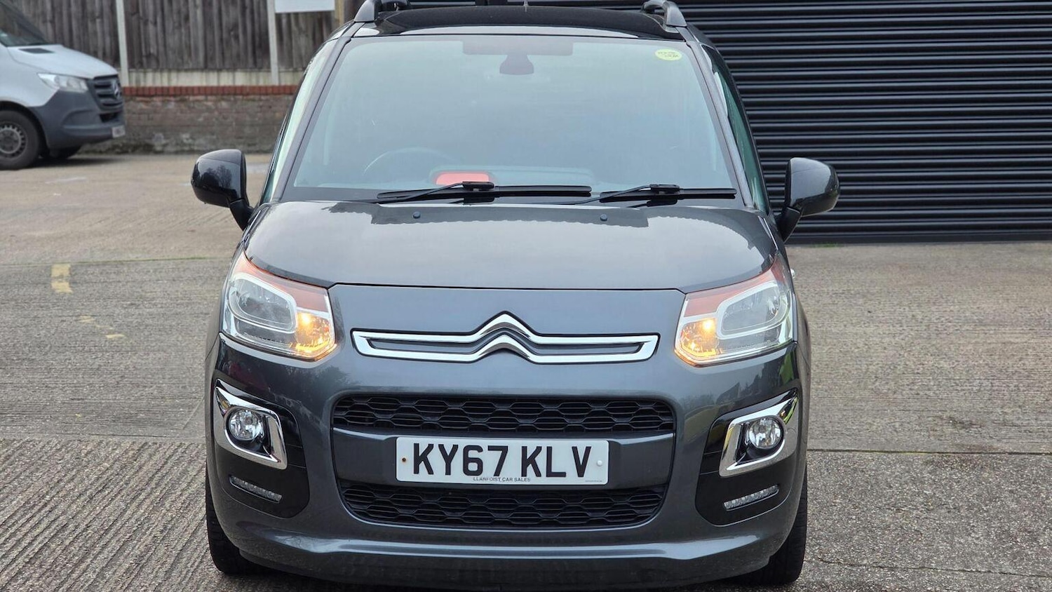 Used Citroen C3 Picasso 2017 for sale - 78064132: Photo 3