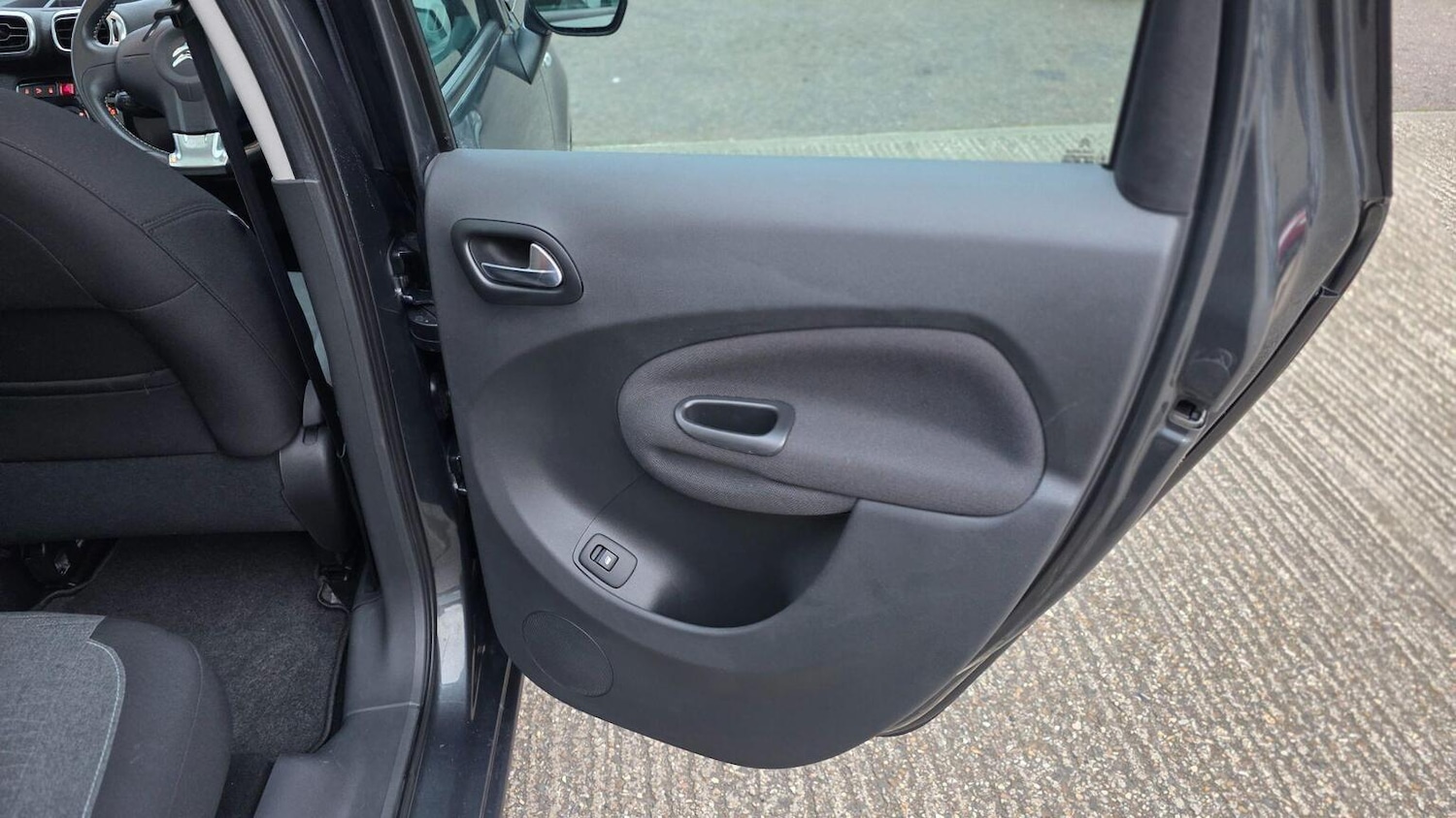 Used Citroen C3 Picasso 2017 for sale - 78064132: Photo 33