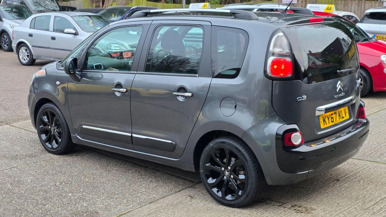 Used Citroen C3 Picasso 2017 for sale - 78064132: Photo 8