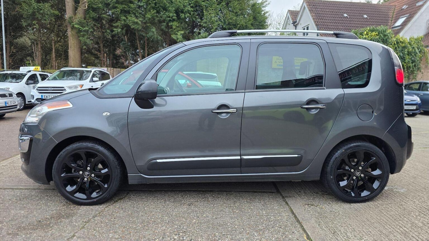 Used Citroen C3 Picasso 2017 for sale - 78064132: Photo 9