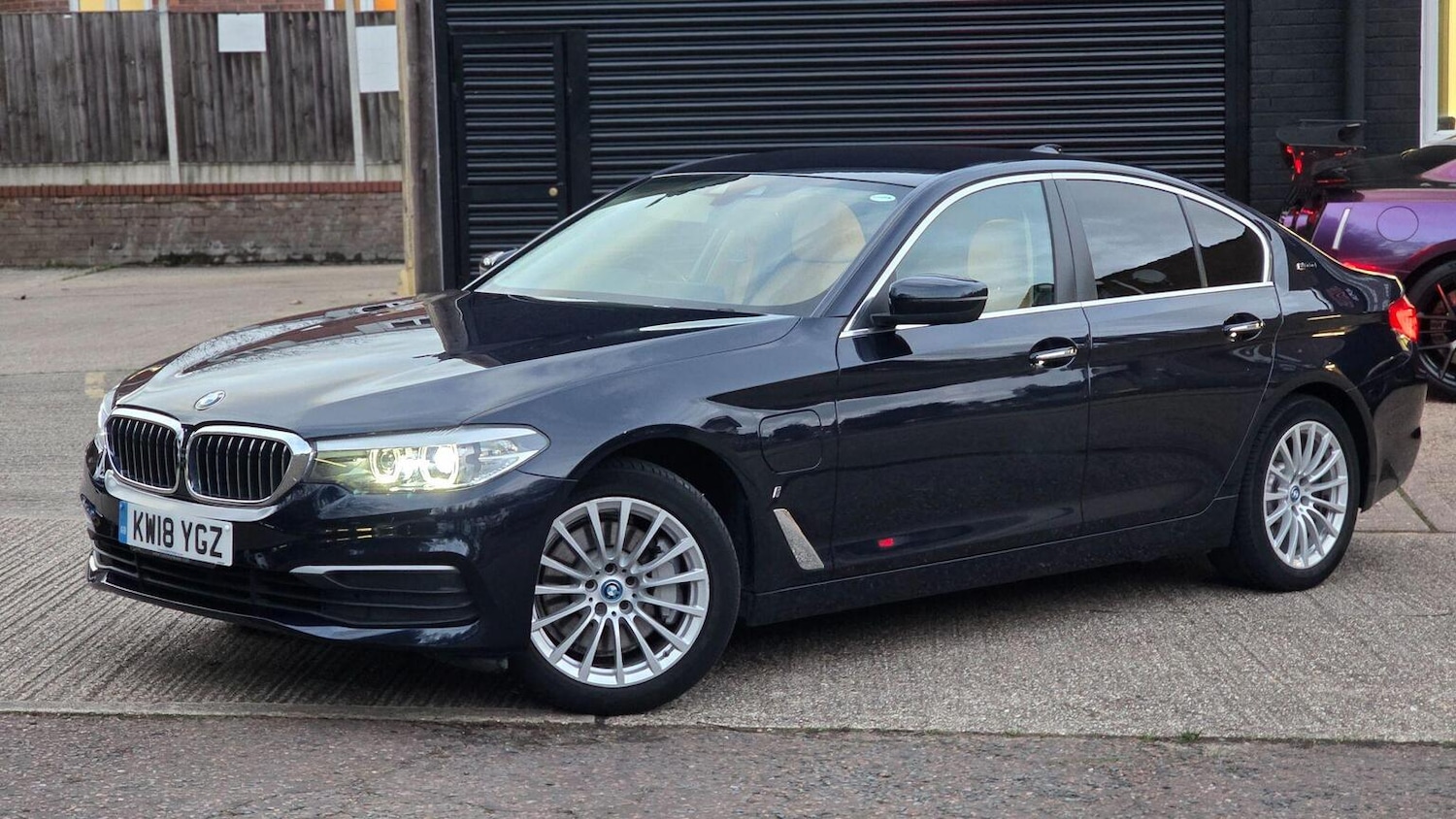 Used BMW 5 Series 2018 for sale - 77054791: Photo 2