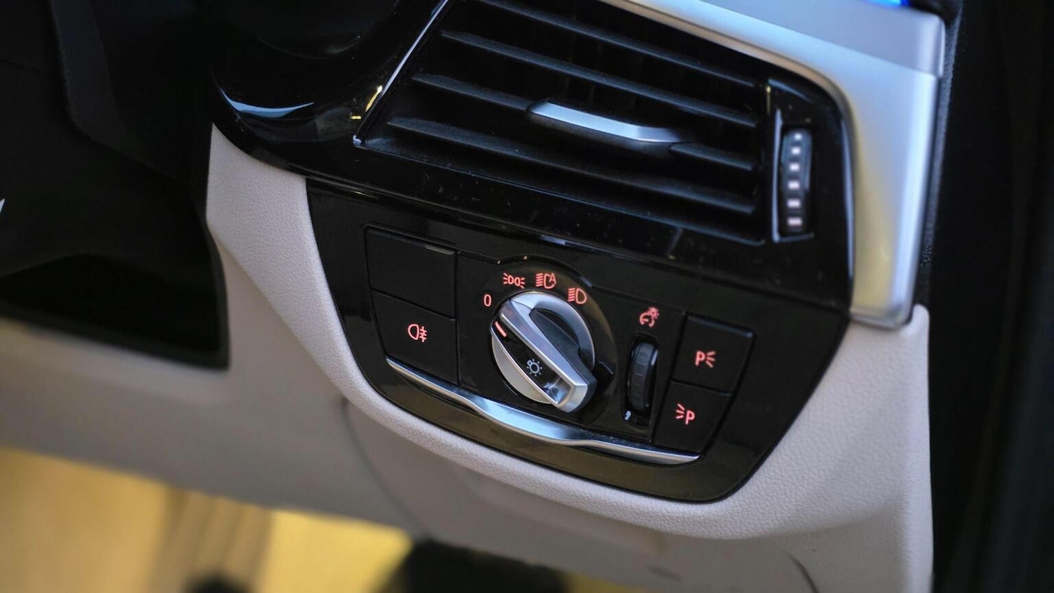 Used BMW 5 Series 2018 for sale - 77054791: Photo 41