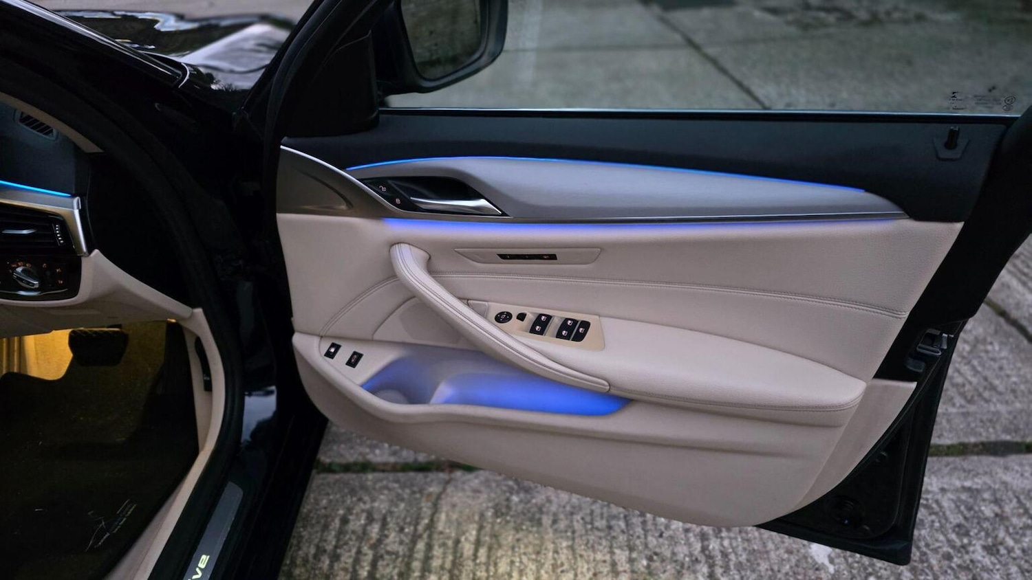 Used BMW 5 Series 2018 for sale - 77054791: Photo 45