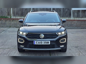 Used Volkswagen T-Roc 2018 for sale - 78659805: Photo