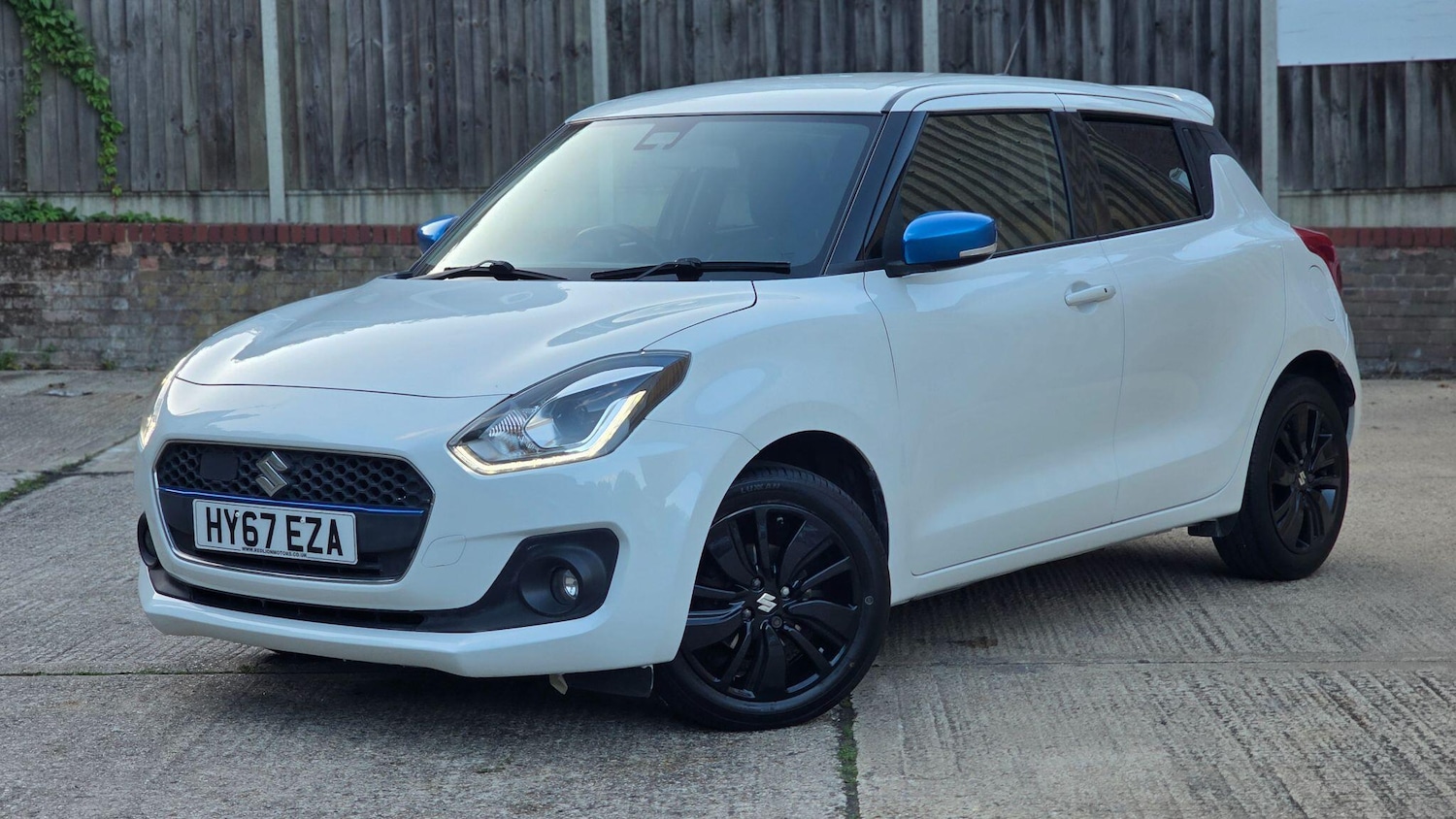 Used Suzuki Swift 2017 for sale - 75938298: Photo 1