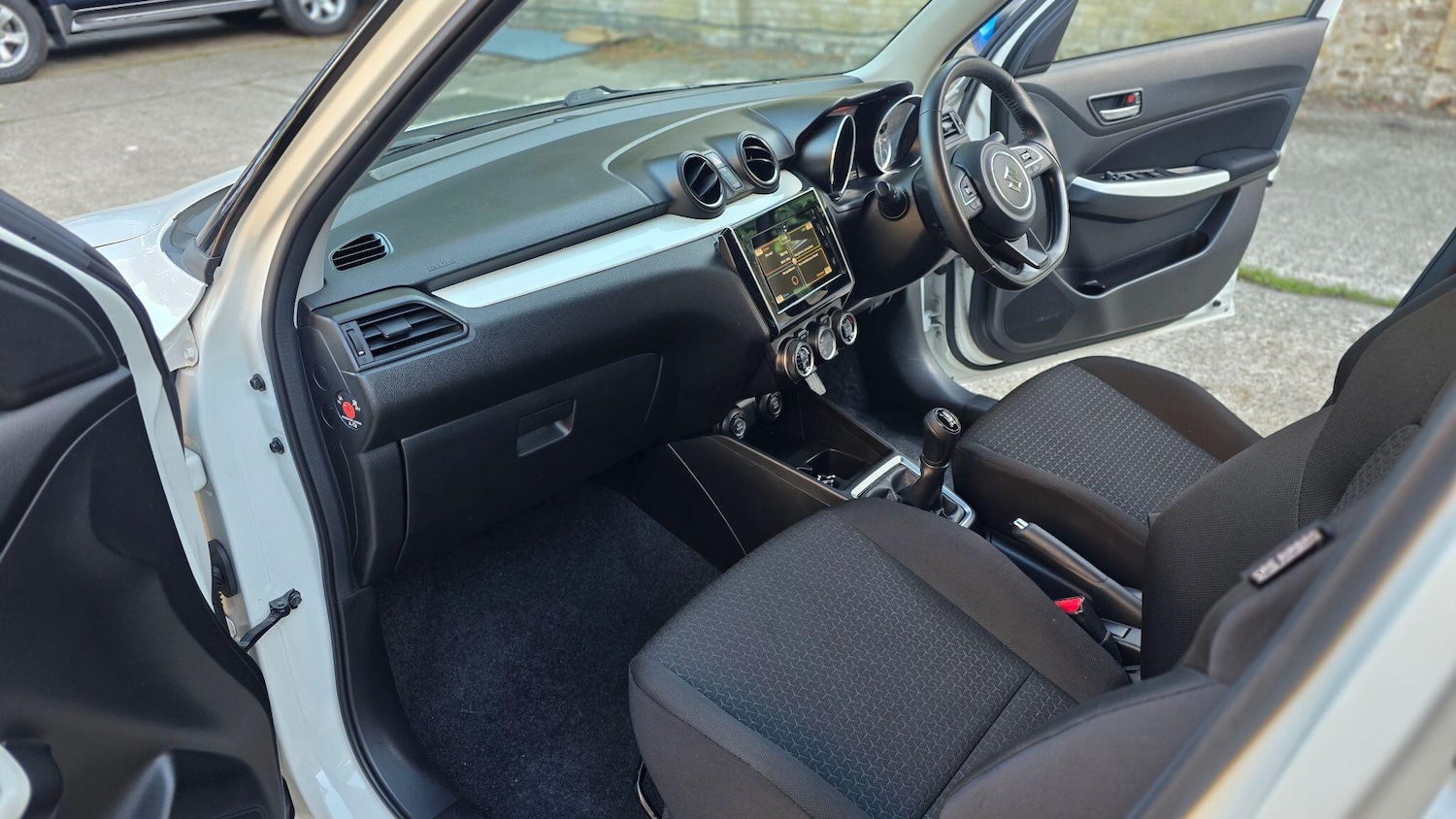 Used Suzuki Swift 2017 for sale - 75938298: Photo 26