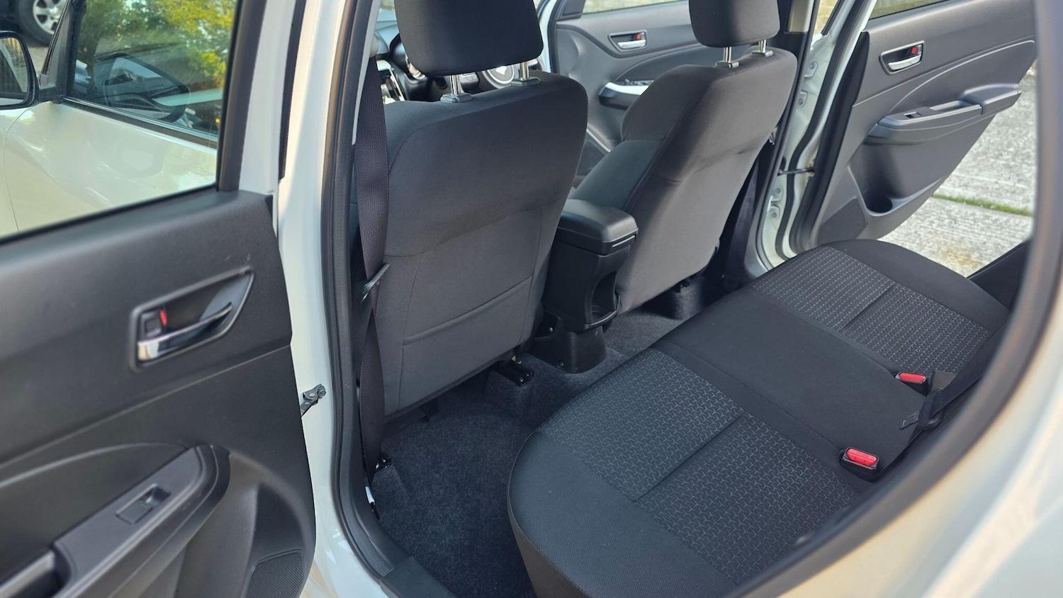 Used Suzuki Swift 2017 for sale - 75938298: Photo 29