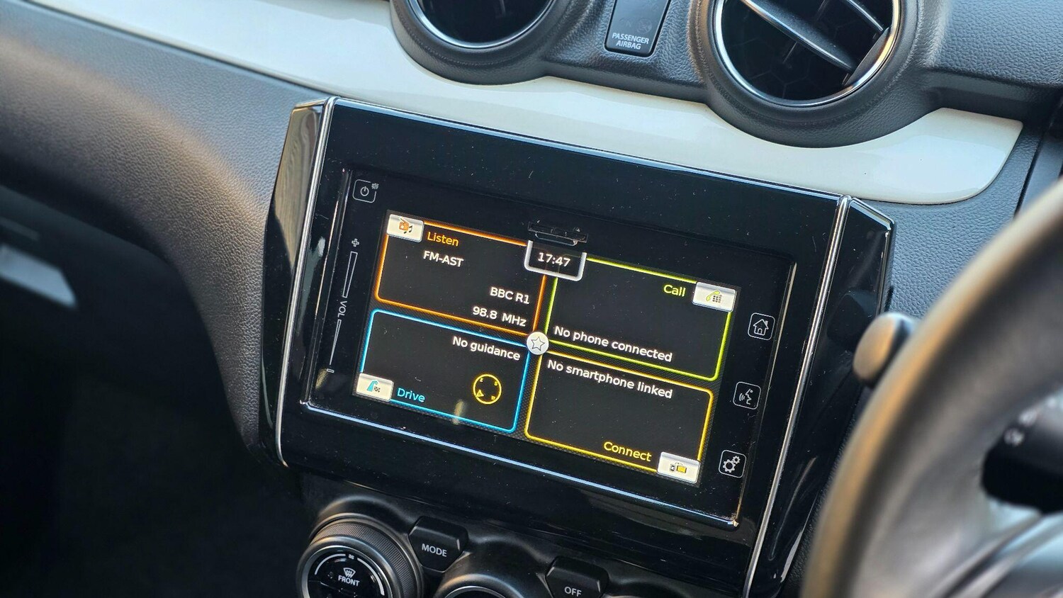 Used Suzuki Swift 2017 for sale - 75938298: Photo 36