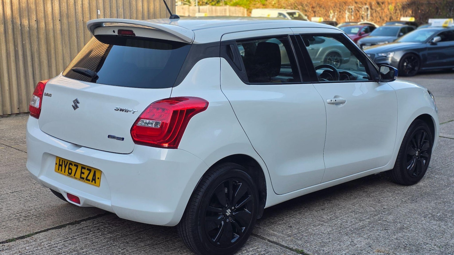 Used Suzuki Swift 2017 for sale - 75938298: Photo 6