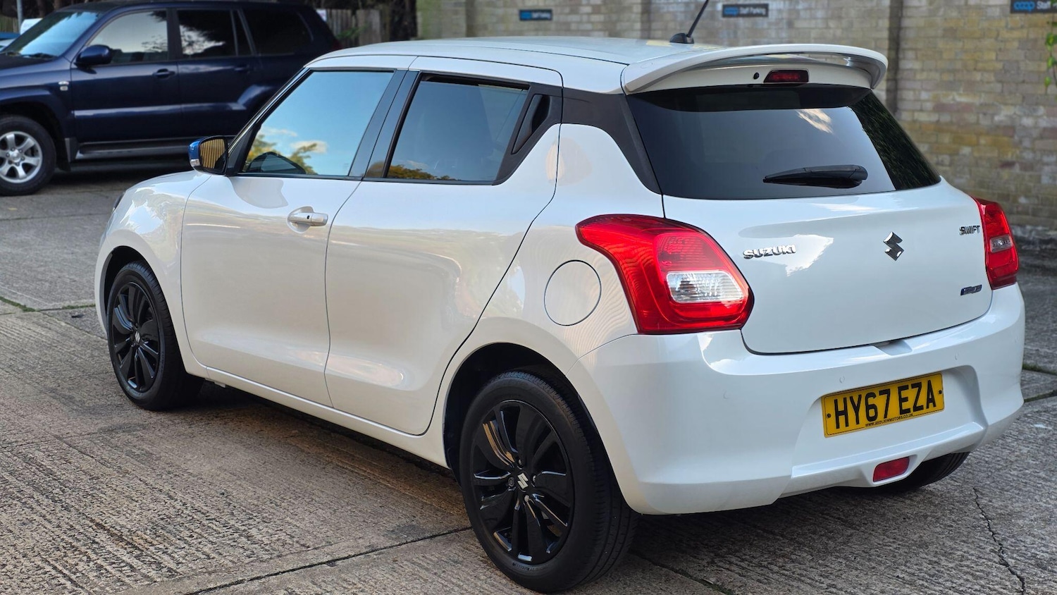 Used Suzuki Swift 2017 for sale - 75938298: Photo 7