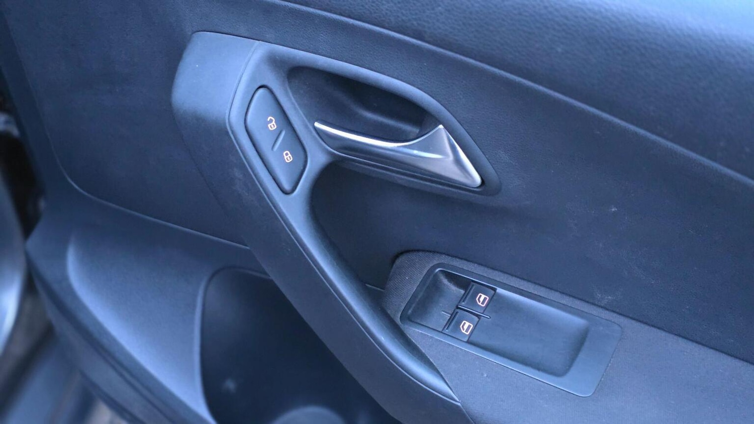 Used Volkswagen Polo 2010 for sale - 77896124: Photo 21