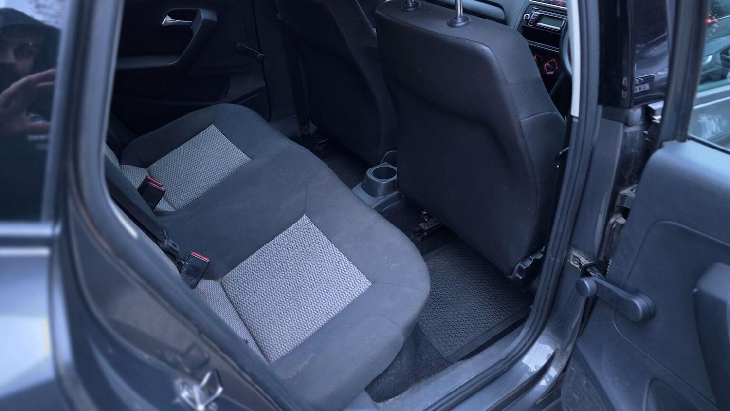 Used Volkswagen Polo 2010 for sale - 77896124: Photo 24