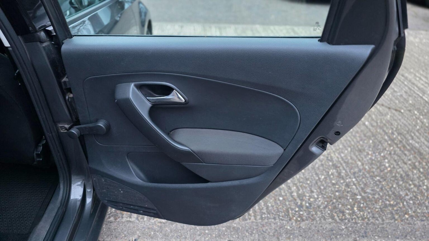 Used Volkswagen Polo 2010 for sale - 77896124: Photo 25