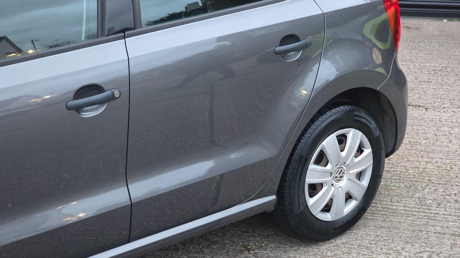 Used Volkswagen Polo 2010 for sale - 77896124: Photo 40