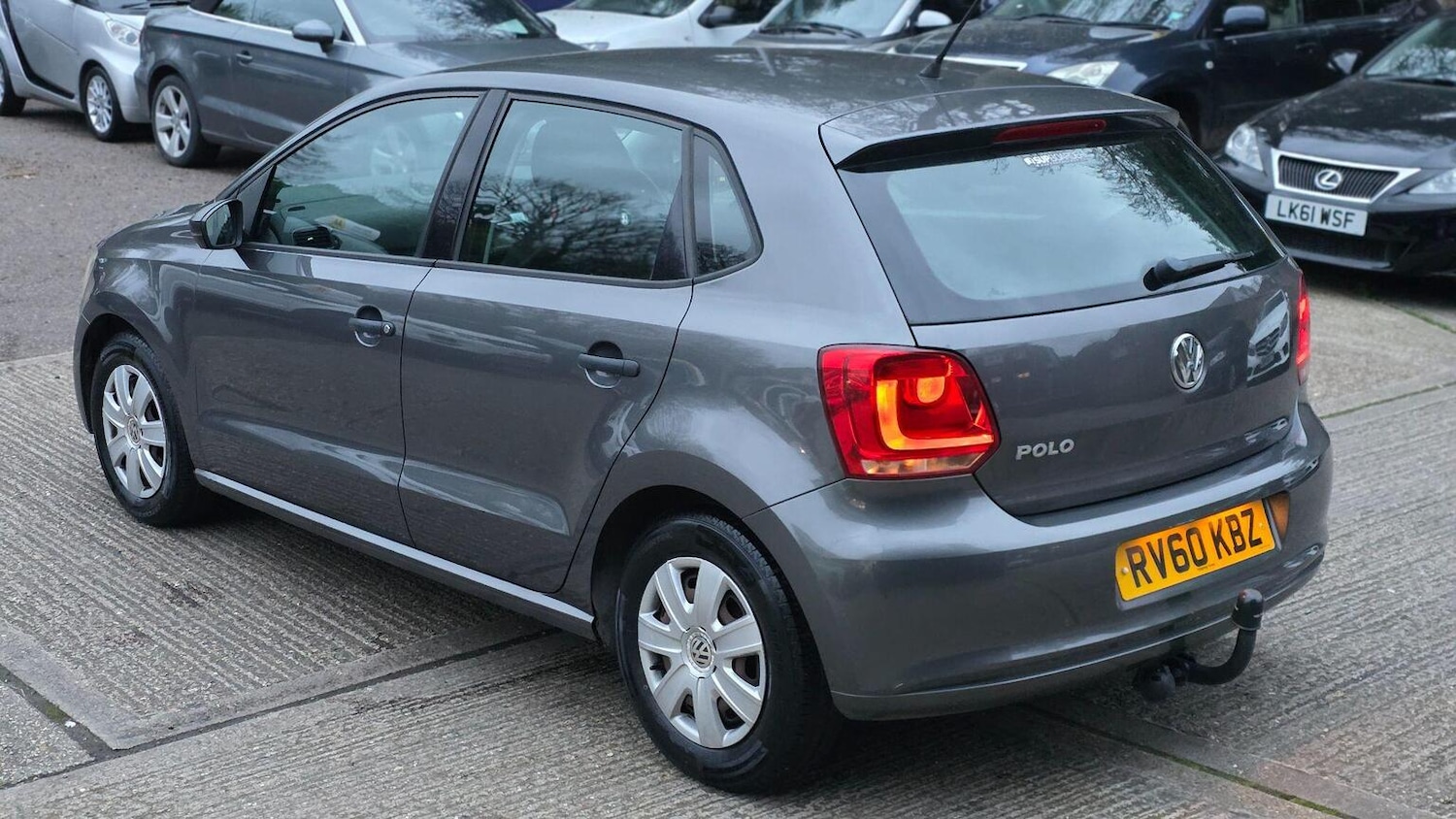 Used Volkswagen Polo 2010 for sale - 77896124: Photo 9