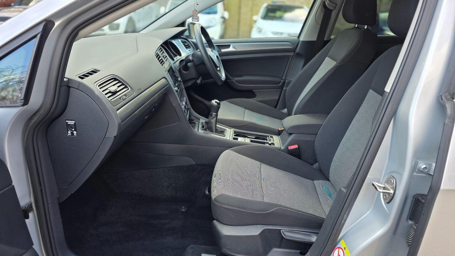 Used Volkswagen Golf 2014 for sale - 77054773: Photo 11