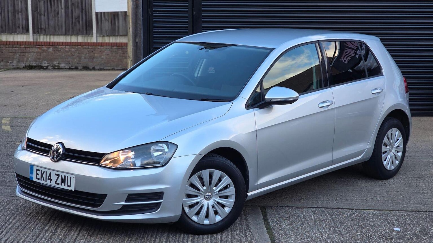 Used Volkswagen Golf 2014 for sale - 77054773: Photo 2