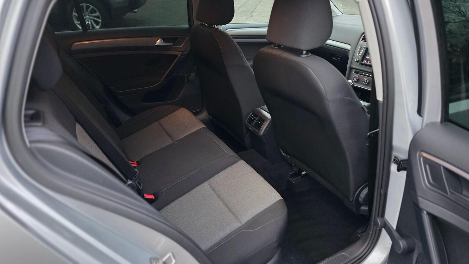 Used Volkswagen Golf 2014 for sale - 77054773: Photo 28