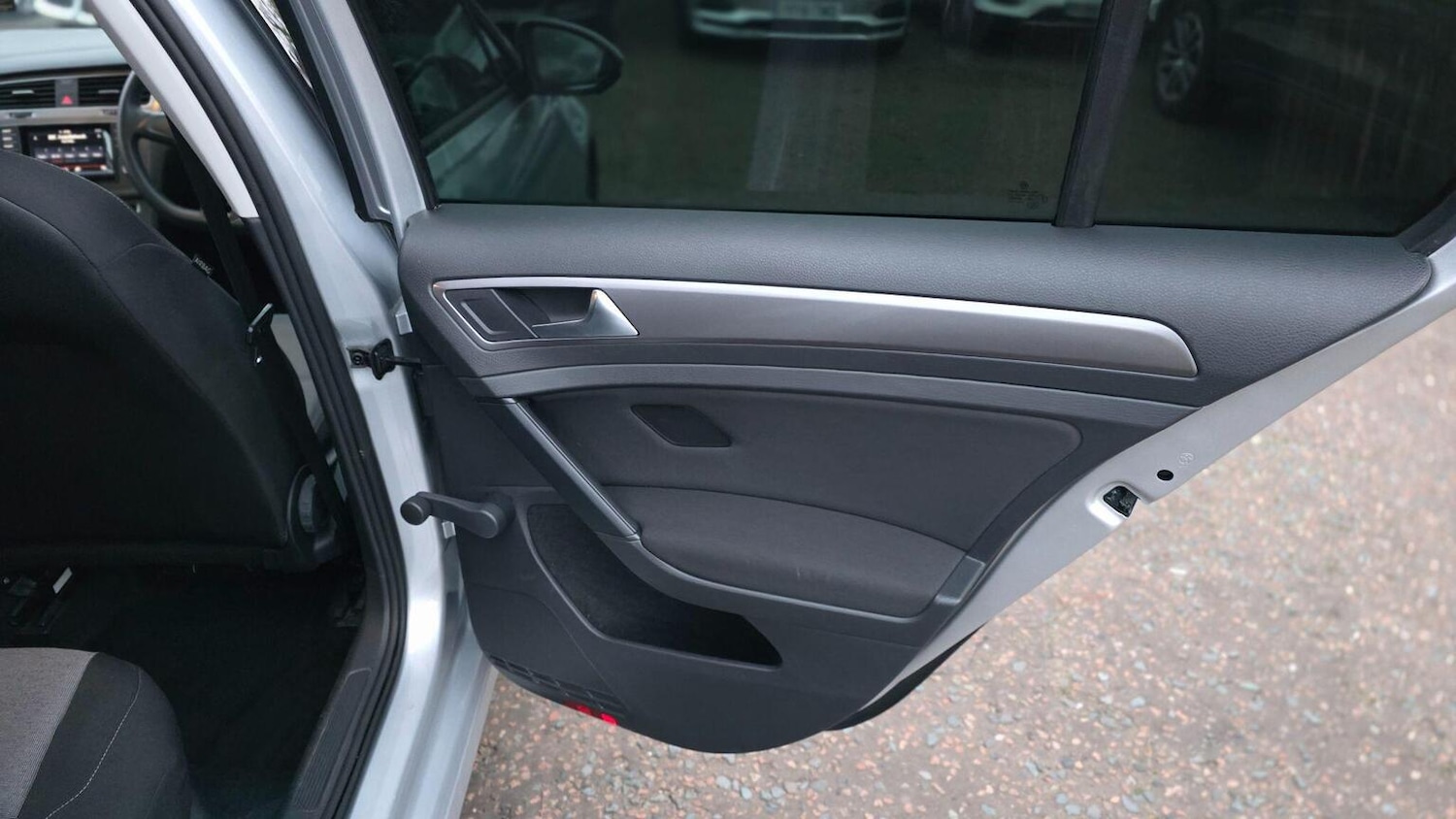 Used Volkswagen Golf 2014 for sale - 77054773: Photo 29