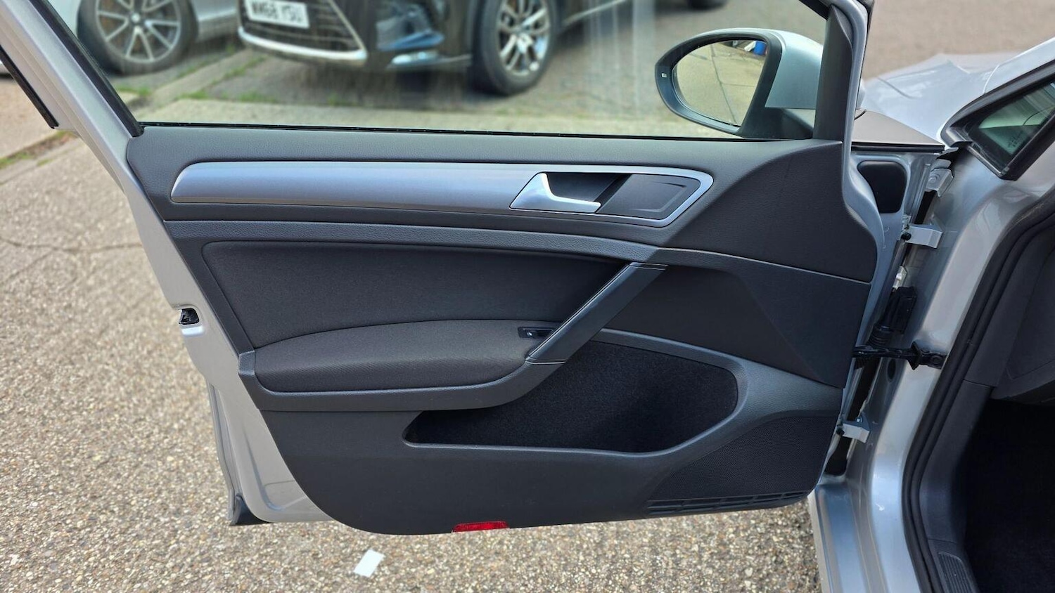 Used Volkswagen Golf 2014 for sale - 77054773: Photo 36