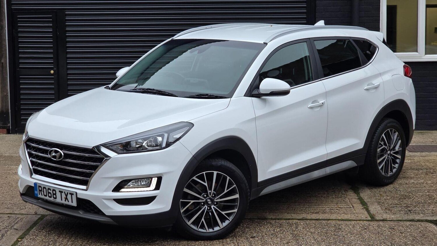 Used Hyundai TUCSON 2018 for sale - 76911169: Photo 2