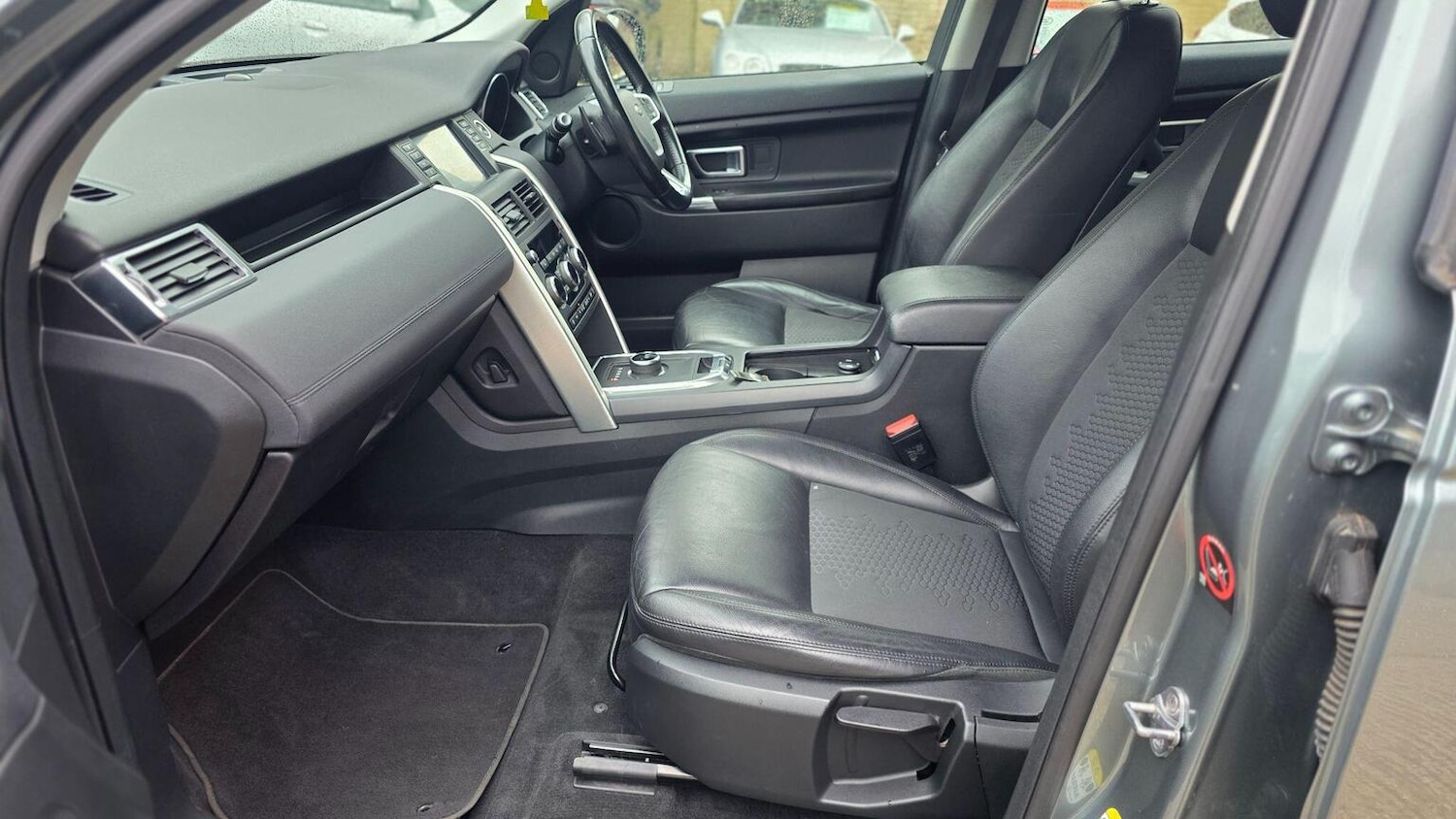 Used Land Rover Discovery Sport 2017 for sale - 77303717: Photo 21