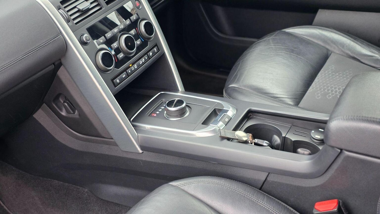 Used Land Rover Discovery Sport 2017 for sale - 77303717: Photo 24