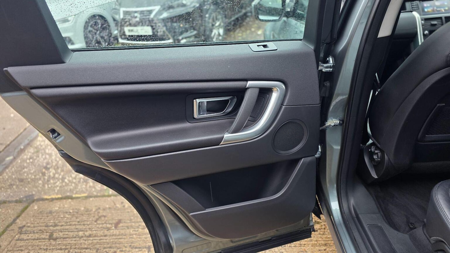 Used Land Rover Discovery Sport 2017 for sale - 77303717: Photo 26