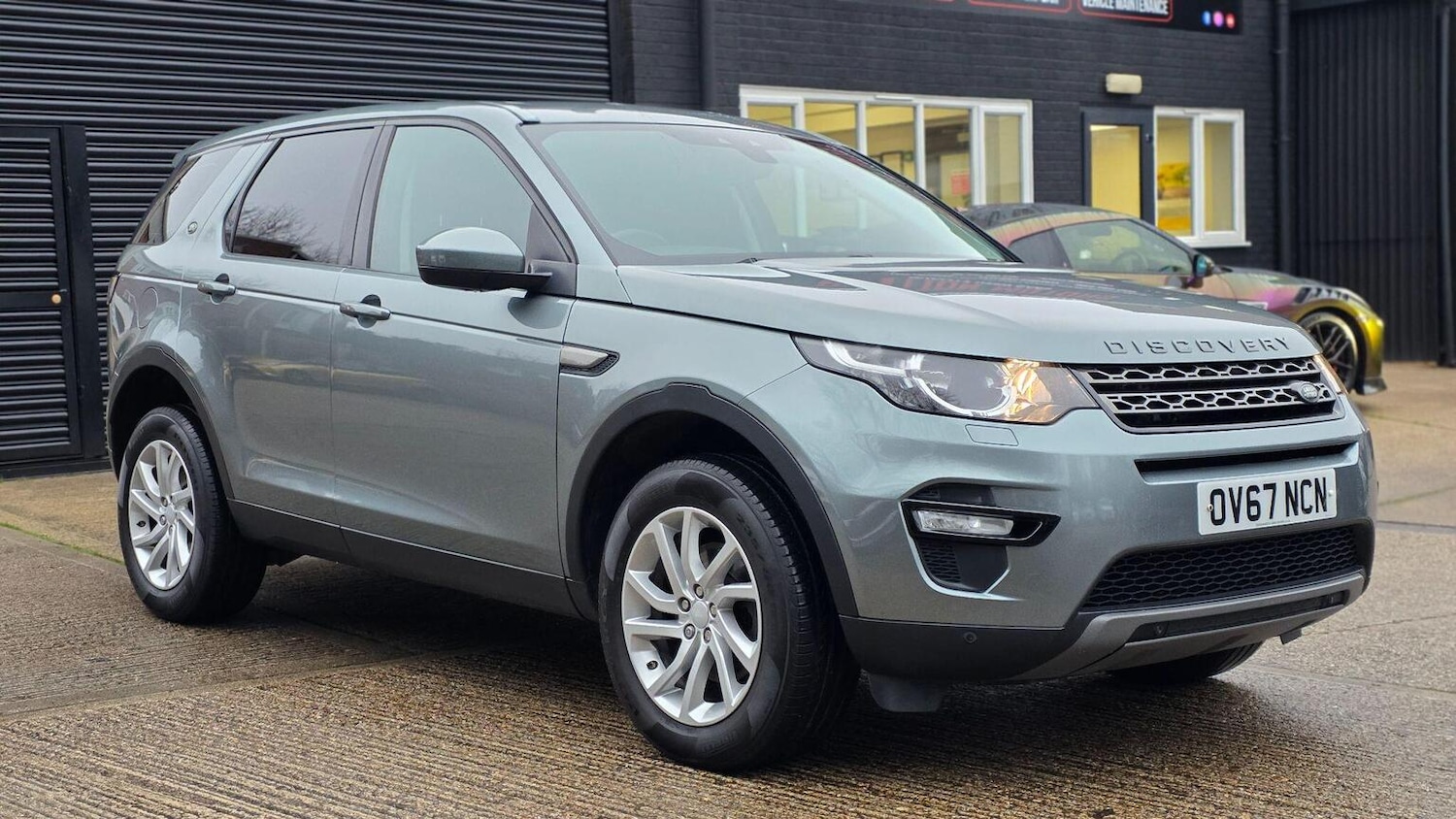 Used Land Rover Discovery Sport 2017 for sale - 77303717: Photo 4