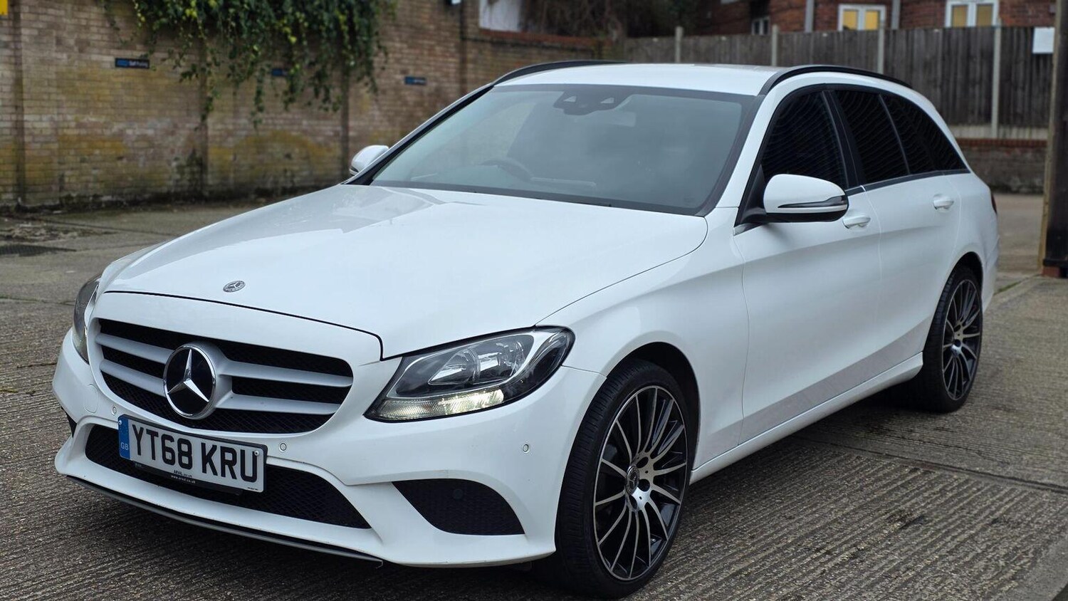 Used Mercedes-Benz C Class 2018 for sale - 77915682: Photo 10