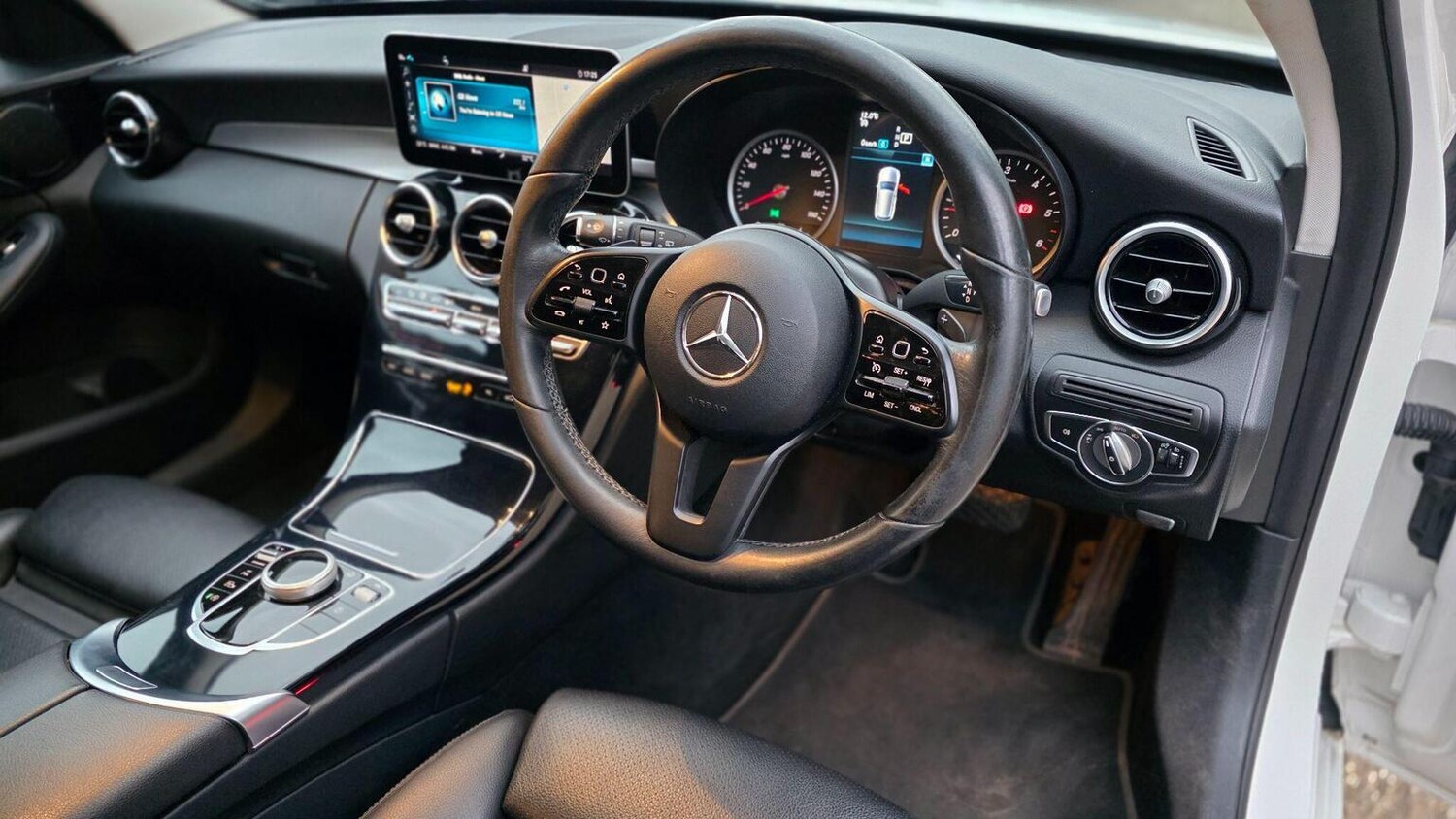 Used Mercedes-Benz C Class 2018 for sale - 77915682: Photo 34