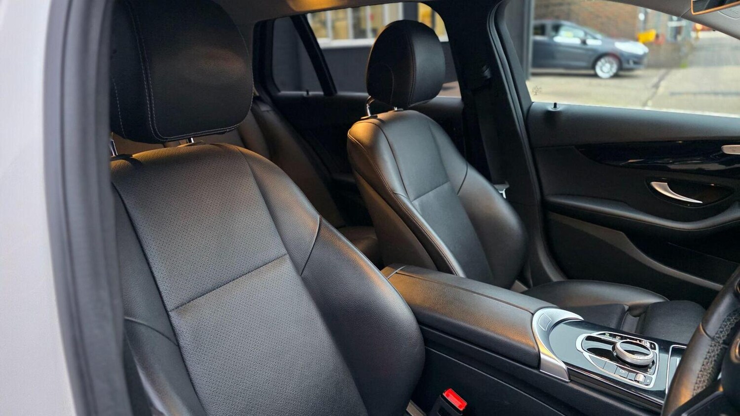 Used Mercedes-Benz C Class 2018 for sale - 77915682: Photo 35