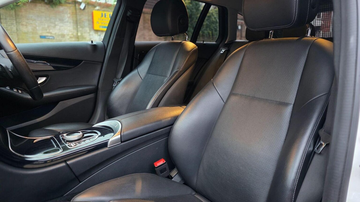 Used Mercedes-Benz C Class 2018 for sale - 77915682: Photo 45