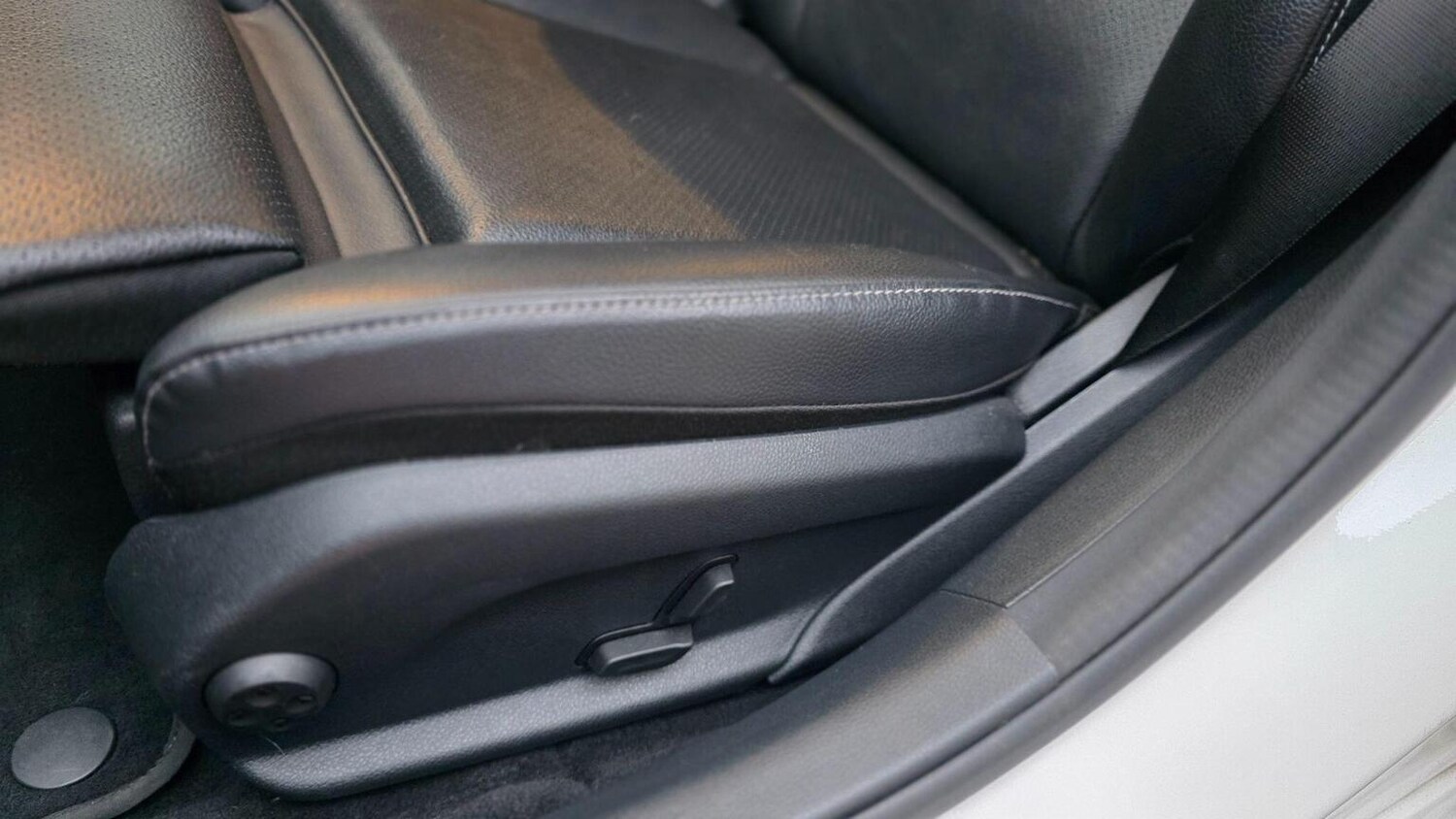 Used Mercedes-Benz C Class 2018 for sale - 77915682: Photo 46