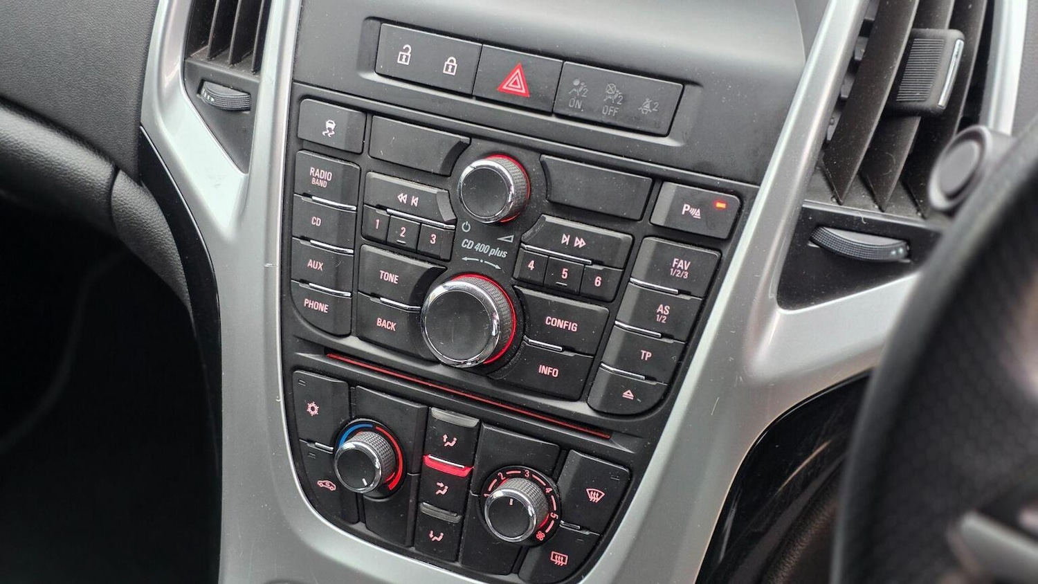 Used Vauxhall Astra 2015 for sale - 78045591: Photo 17